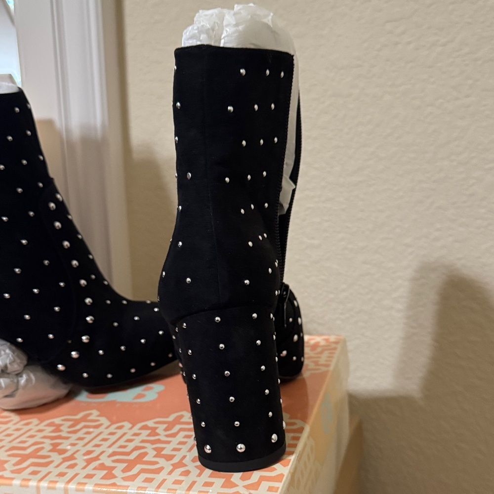 Brand New!! Giani Bini Black Studded Ankle Booties - Picture 3 of 6